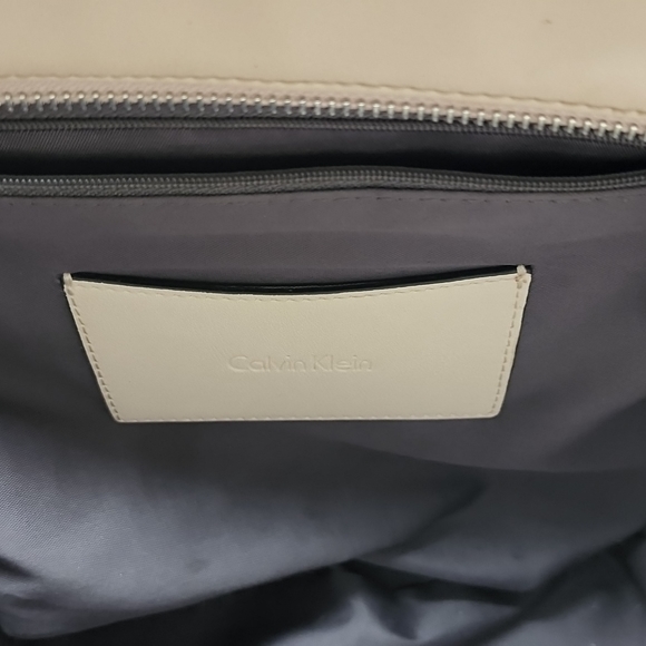 Handbag - Picture 2 of 5